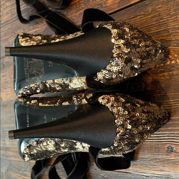 NWOT Alberta Ferretti Limited Edition Sequin Pumps - Picture 10 of 14